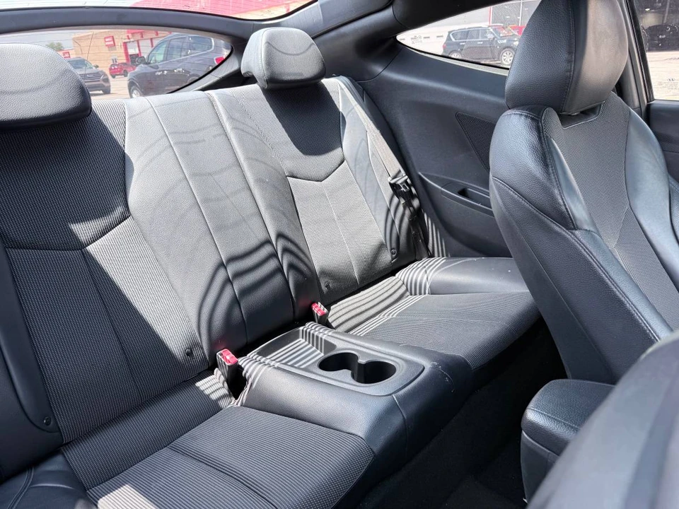 2016 Hyundai Veloster - Image 8 of 10