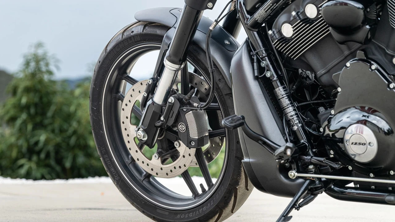 2016 Harley-Davidson V-Rod - Image 16 of 30