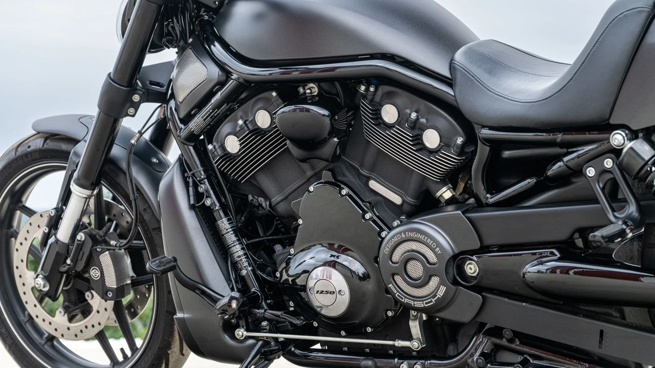 2016 Harley-Davidson V-Rod - Image 8 of 30