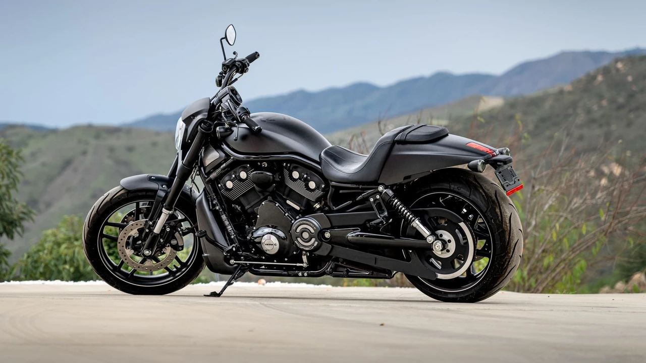 2016 Harley-Davidson V-Rod - Image 12 of 30