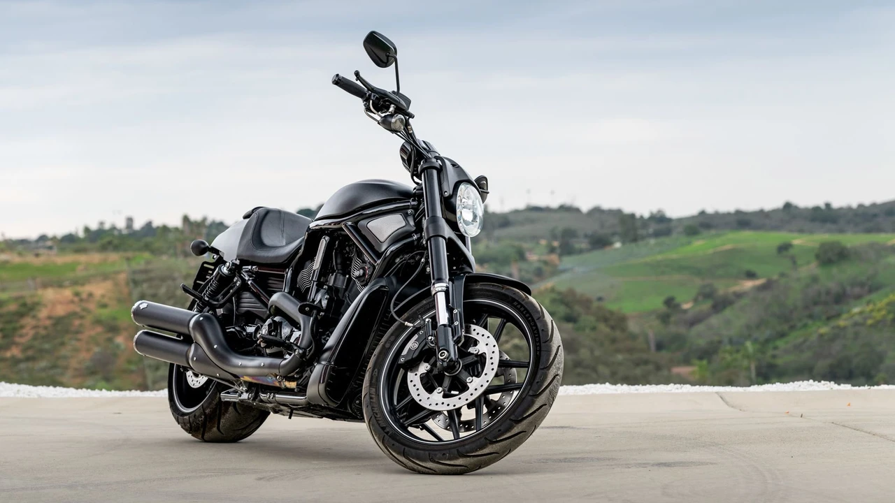 2016 Harley-Davidson V-Rod - Image 11 of 30