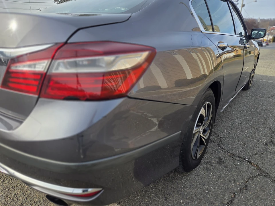 2016 Honda Accord 9th Gen - Image 9 of 21