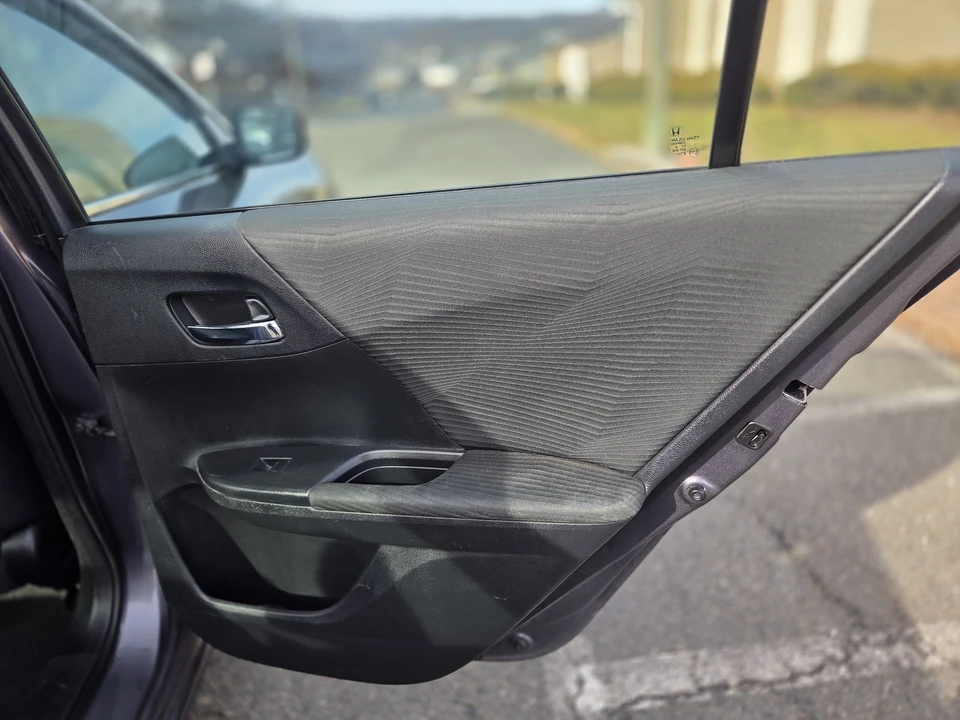 2016 Honda Accord 9th Gen - Image 18 of 21
