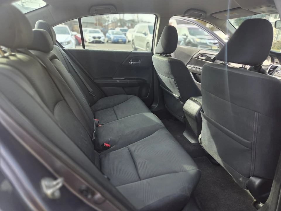 2016 Honda Accord 9th Gen - Image 17 of 21