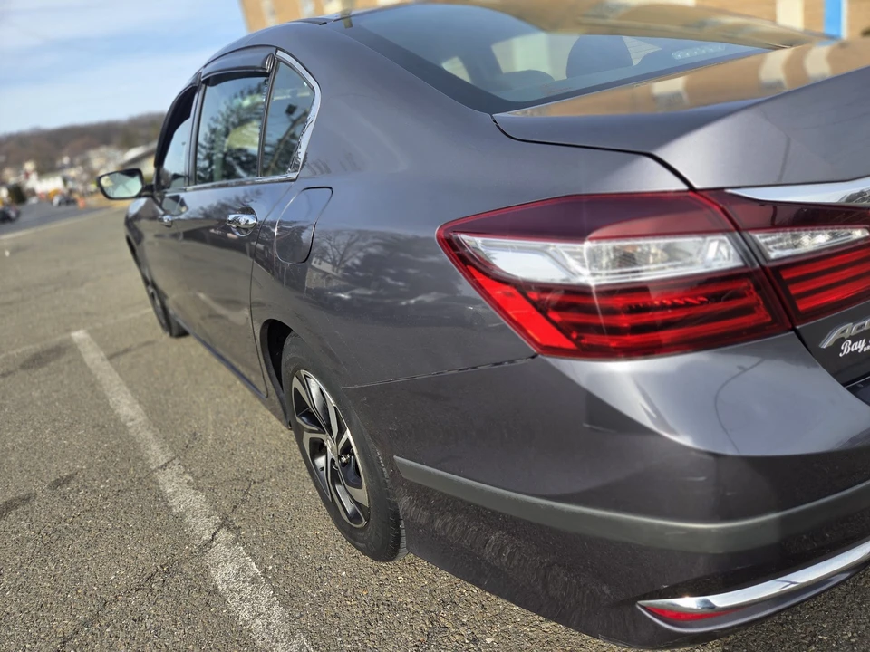 2016 Honda Accord 9th Gen - Image 10 of 21