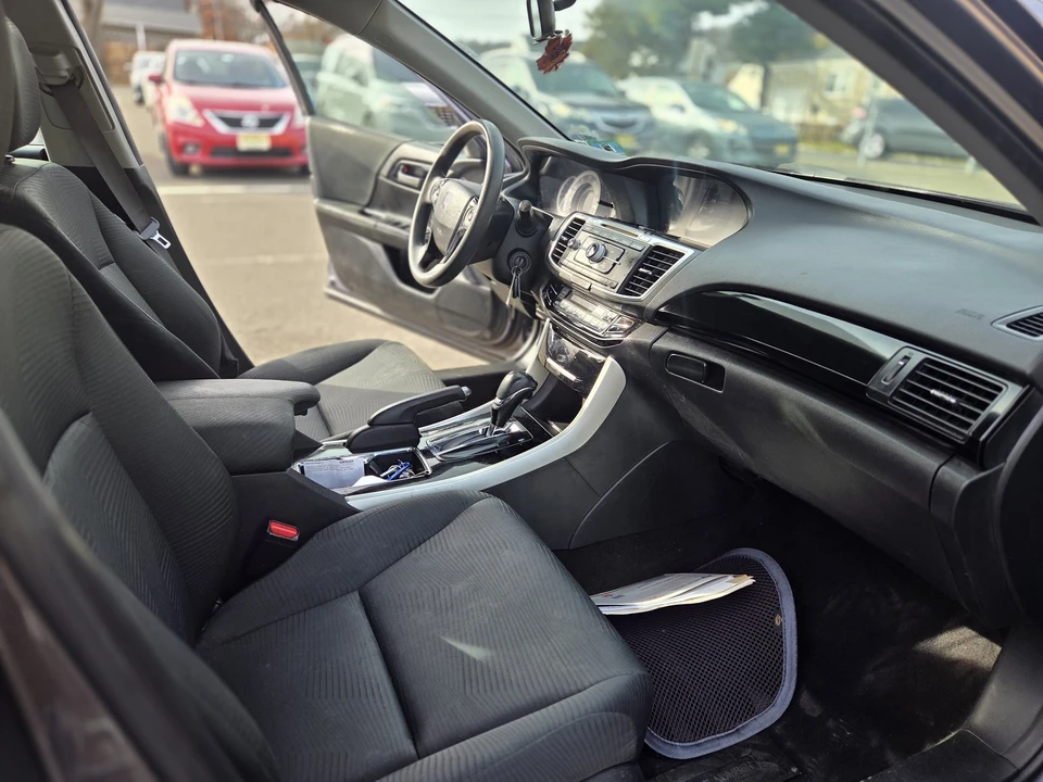 2016 Honda Accord 9th Gen - Image 19 of 21