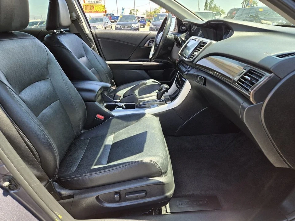 2016 Honda Accord 9th Gen - Image 13 of 21