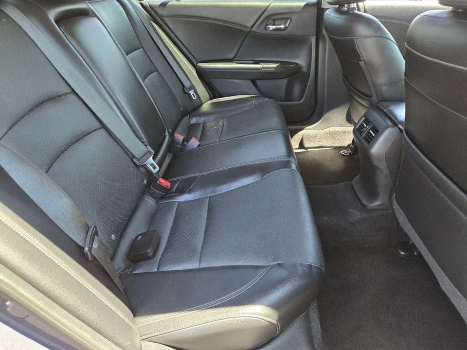 2016 Honda Accord 9th Gen - Image 12 of 21