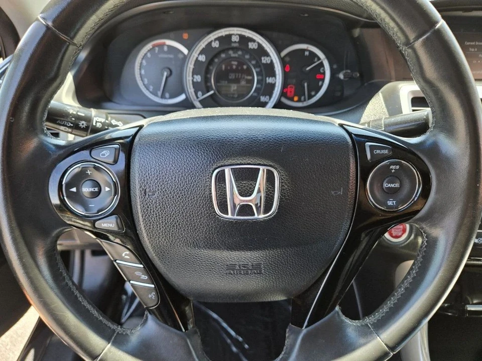 2016 Honda Accord 9th Gen - Image 15 of 19