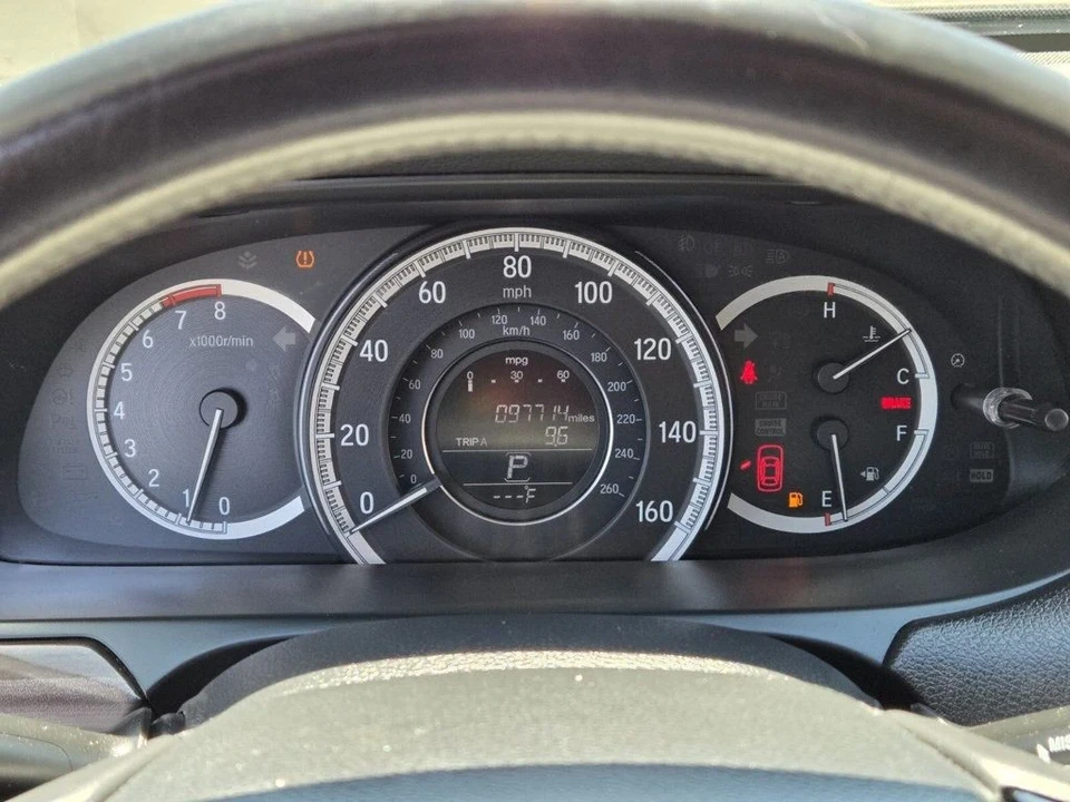 2016 Honda Accord 9th Gen - Image 16 of 19
