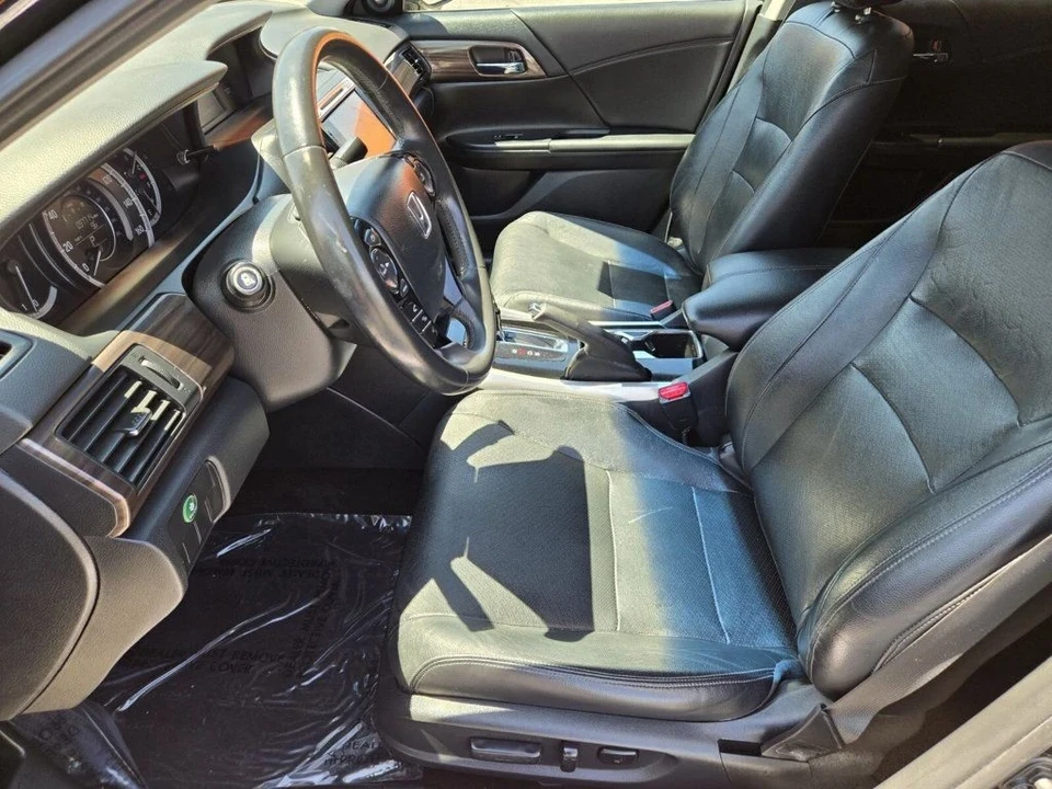 2016 Honda Accord 9th Gen - Image 7 of 19
