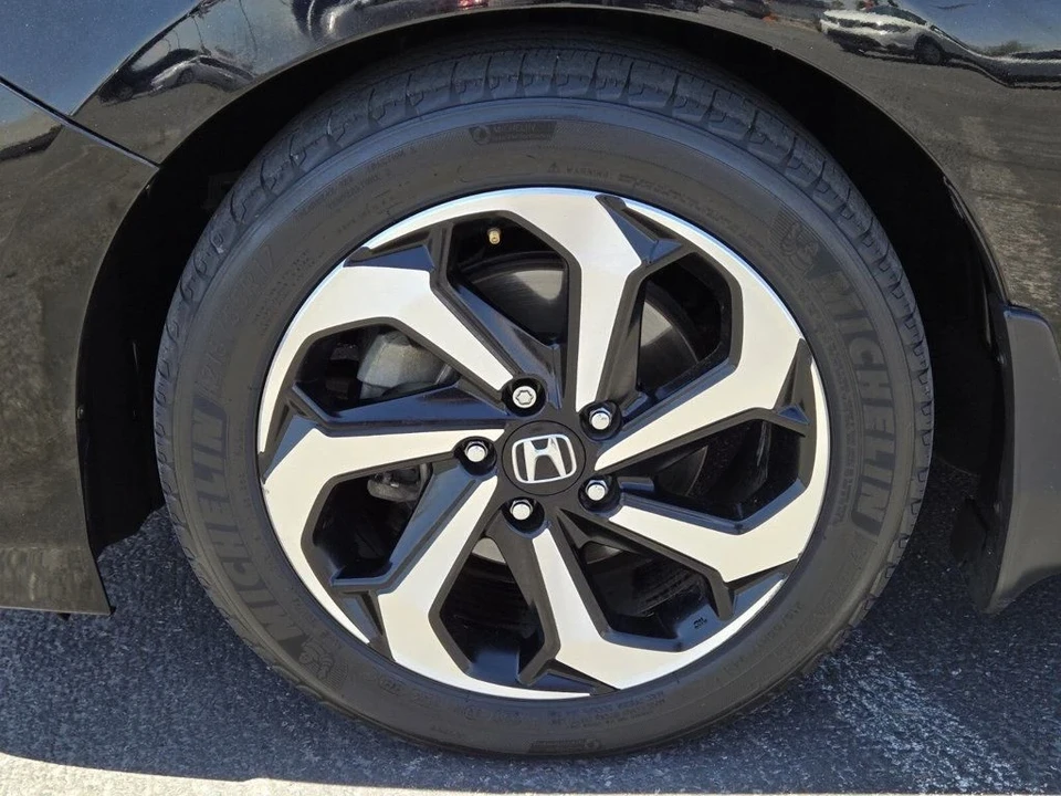 2016 Honda Accord 9th Gen - Image 6 of 19