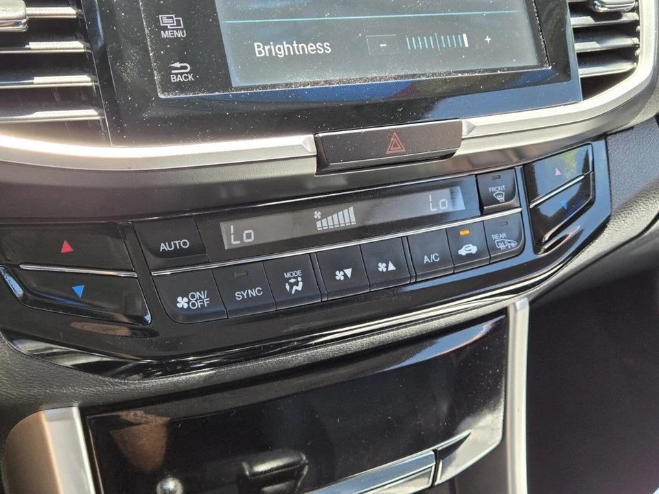 2016 Honda Accord 9th Gen - Image 19 of 19