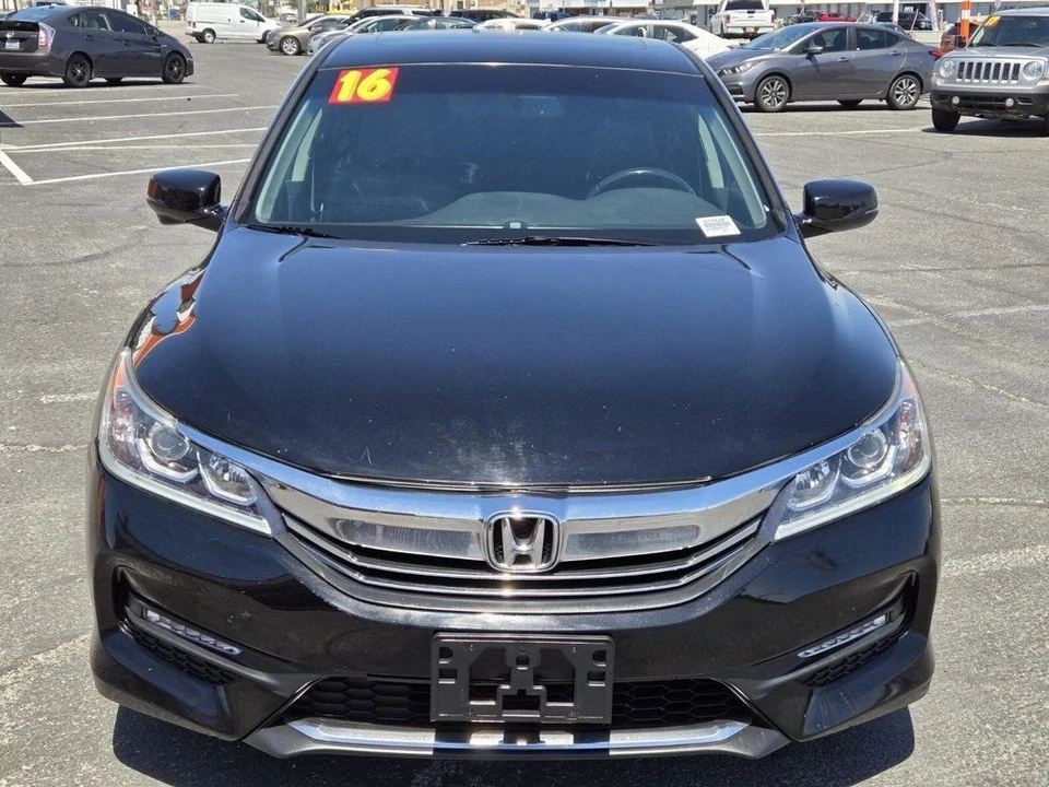 2016 Honda Accord 9th Gen - Image 5 of 19