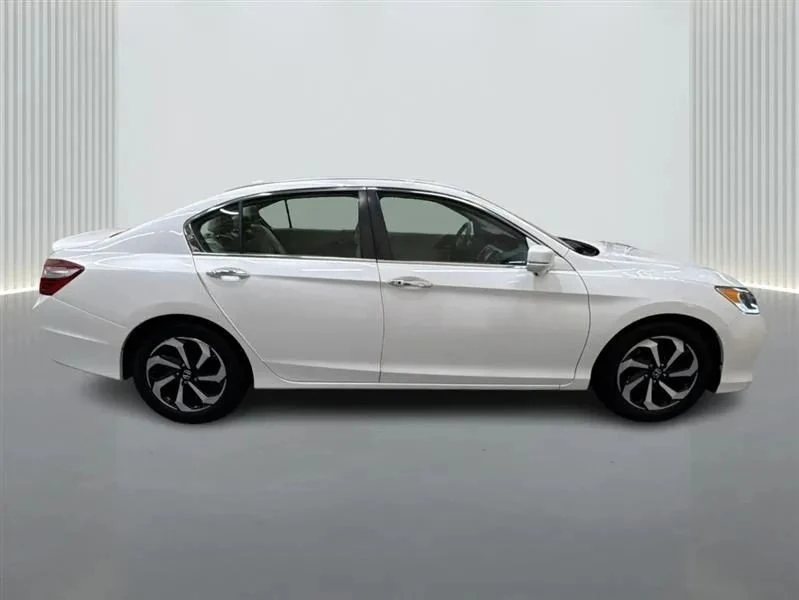 2016 Honda Accord 9th Gen - Image 6 of 12