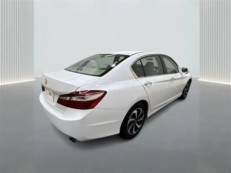 2016 Honda Accord 9th Gen - Image 5 of 12