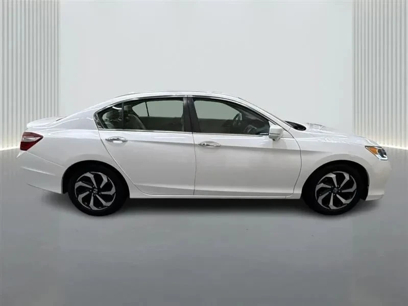 2016 Honda Accord 9th Gen - Image 6 of 12