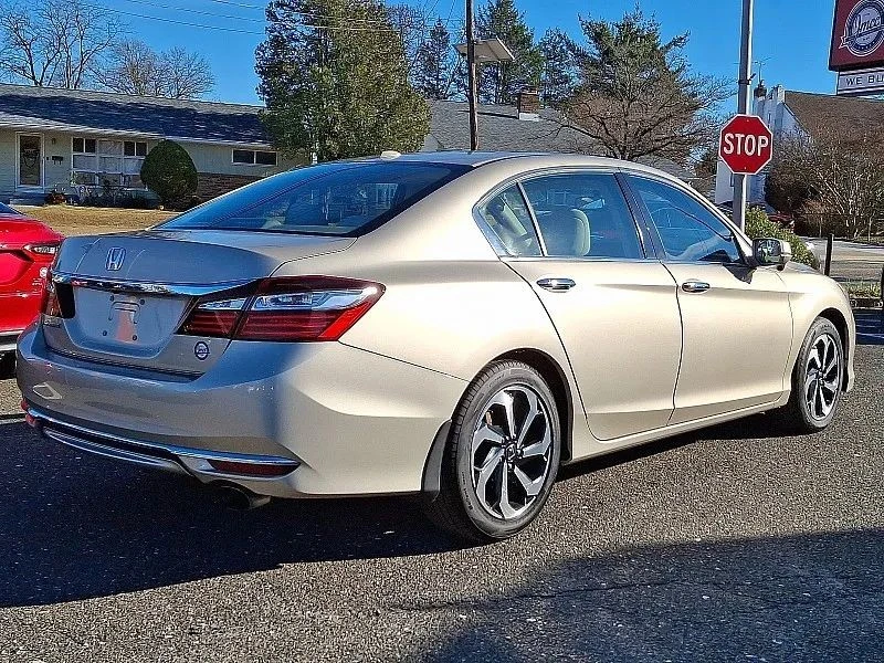 2016 Honda Accord 9th Gen - Image 7 of 12