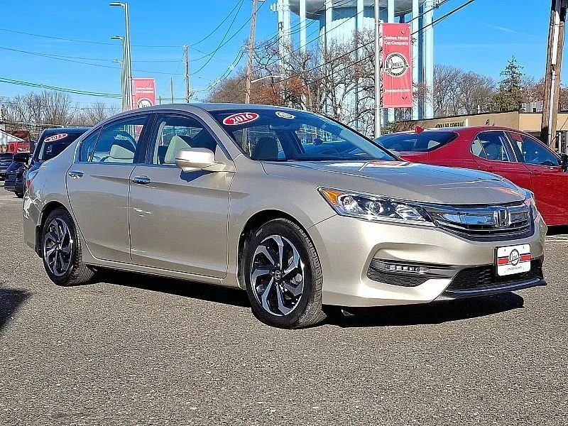 2016 Honda Accord 9th Gen - Image 2 of 12