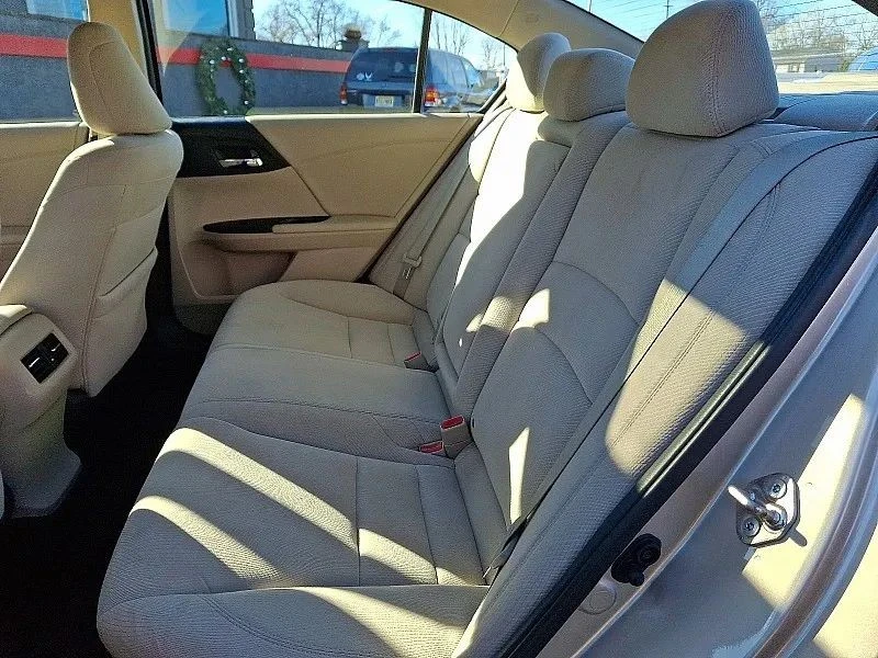 2016 Honda Accord 9th Gen - Image 11 of 12