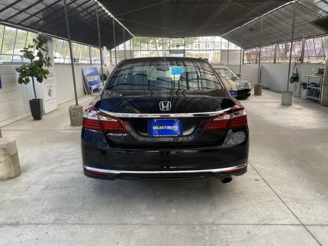 2016 Honda Accord 9th Gen - Image 9 of 21