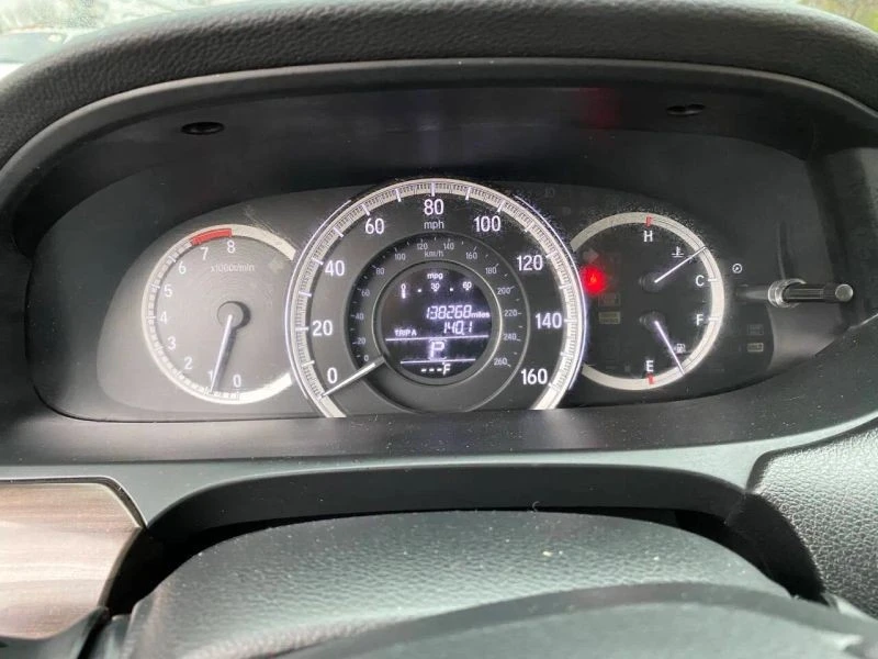 2016 Honda Accord 9th Gen - Image 9 of 12