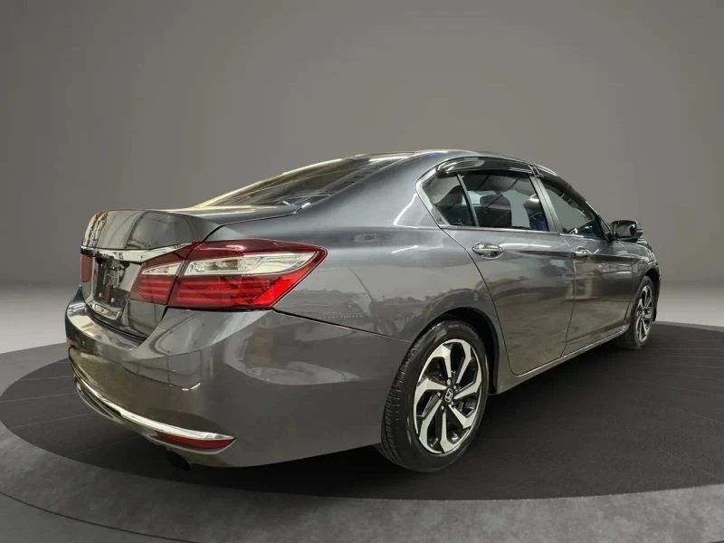 2016 Honda Accord 9th Gen - Image 8 of 12