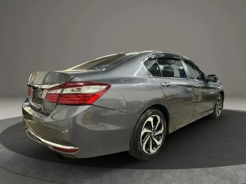 2016 Honda Accord 9th Gen - Image 8 of 12