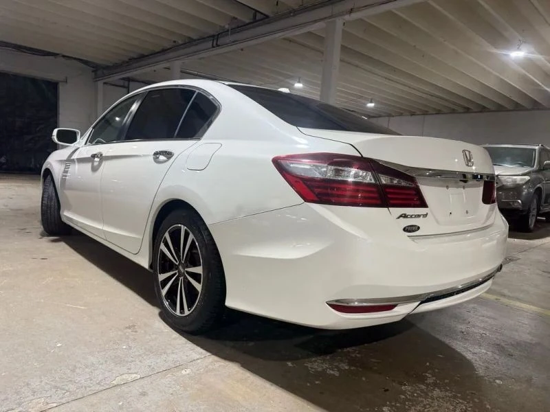 2016 Honda Accord 9th Gen - Image 3 of 12