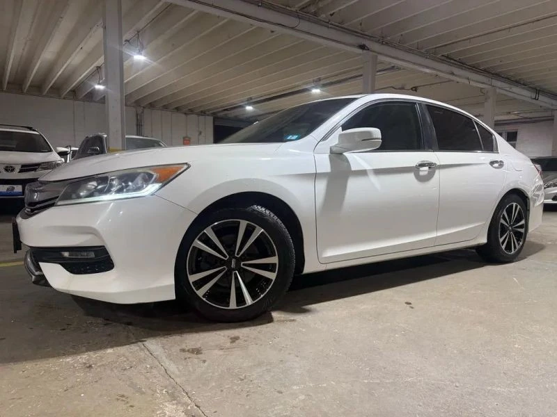 2016 Honda Accord 9th Gen - Image 2 of 12