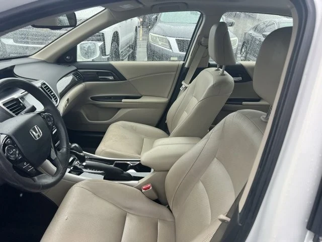 2016 Honda Accord 9th Gen - Image 6 of 9