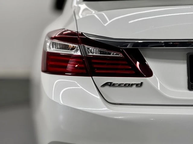 2016 Honda Accord 9th Gen - Image 11 of 12