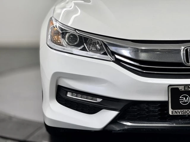 2016 Honda Accord 9th Gen - Image 7 of 12