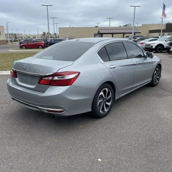 2016 Honda Accord 9th Gen - Image 8 of 12