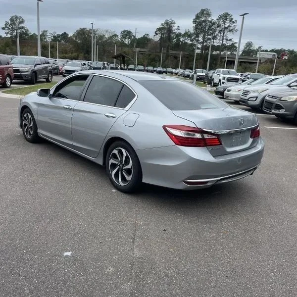 2016 Honda Accord 9th Gen - Image 5 of 12