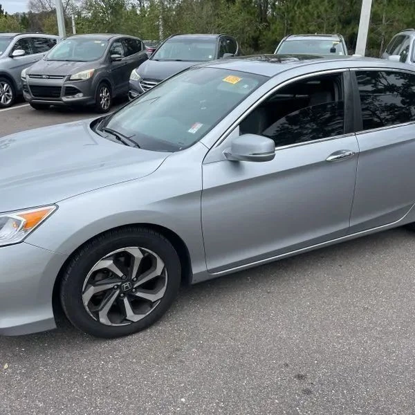 2016 Honda Accord 9th Gen - Image 2 of 12