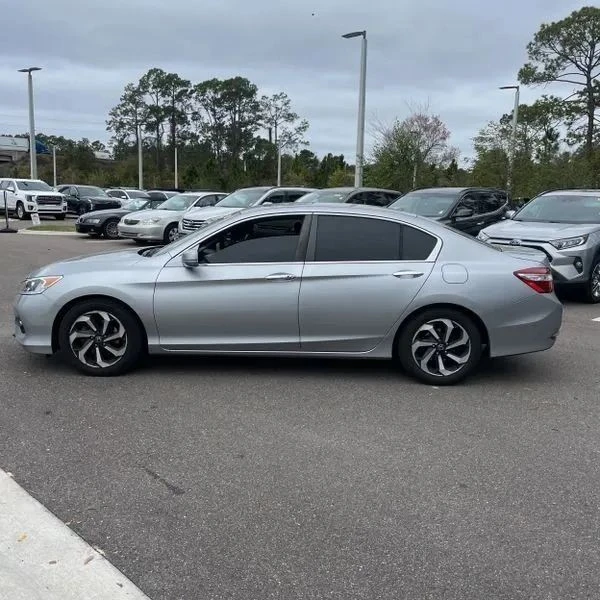 2016 Honda Accord 9th Gen - Image 3 of 12