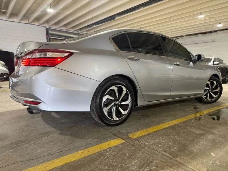 2016 Honda Accord 9th Gen - Image 4 of 12