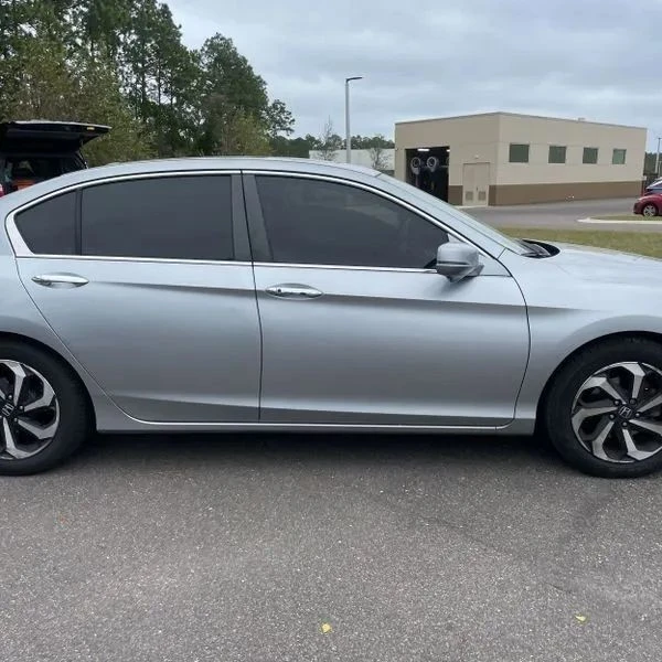 2016 Honda Accord 9th Gen - Image 11 of 12