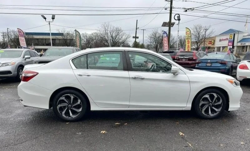 2016 Honda Accord 9th Gen - Image 5 of 12