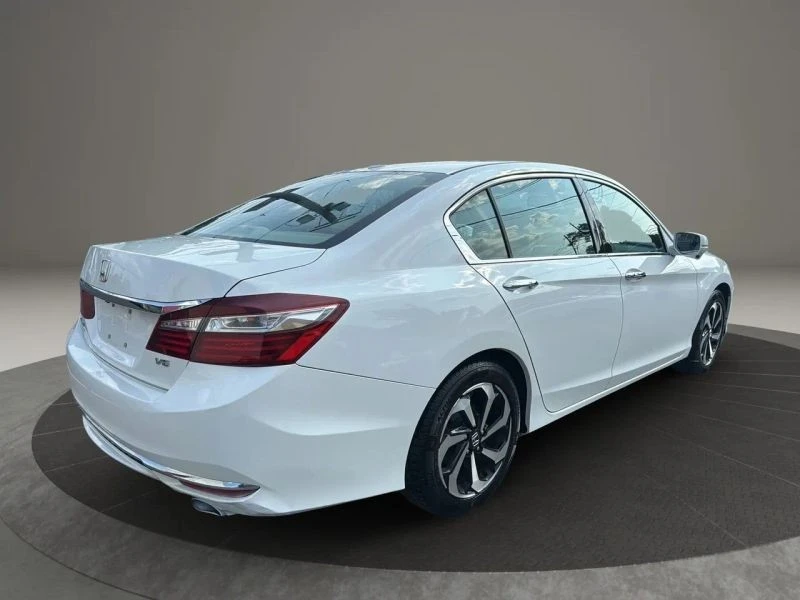 2016 Honda Accord 9th Gen - Image 5 of 12
