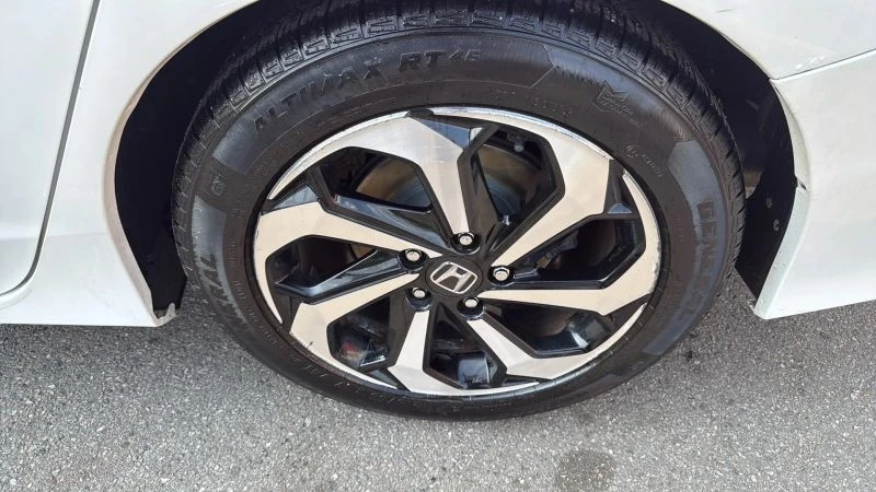 2016 Honda Accord 9th Gen - Image 9 of 12