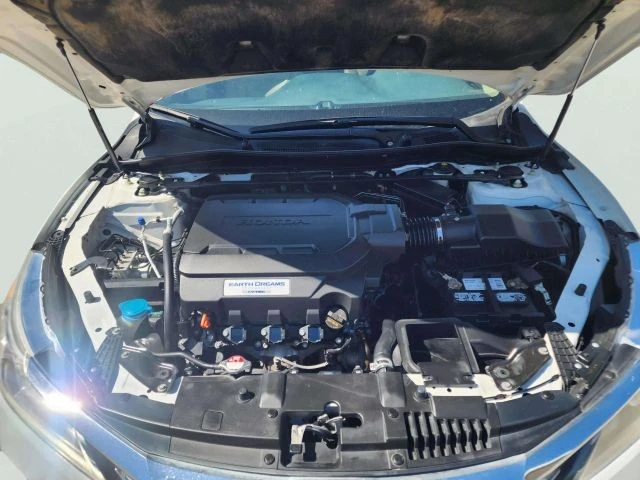 2016 Honda Accord 9th Gen - Image 17 of 21