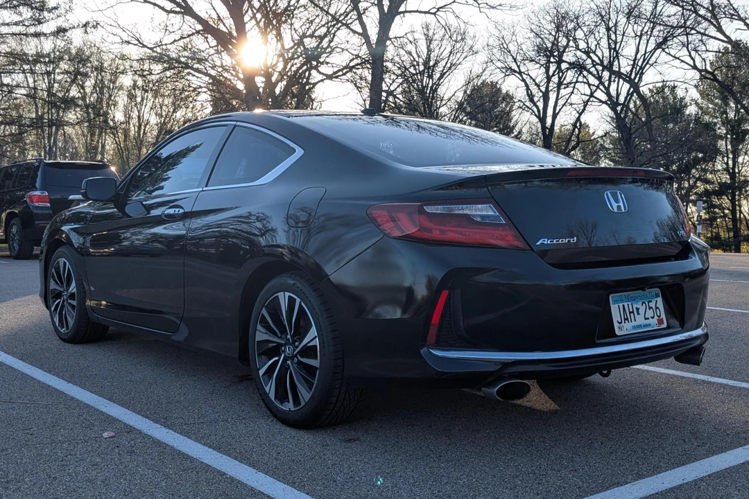2016 Honda Accord 9th Gen - Image 4 of 31