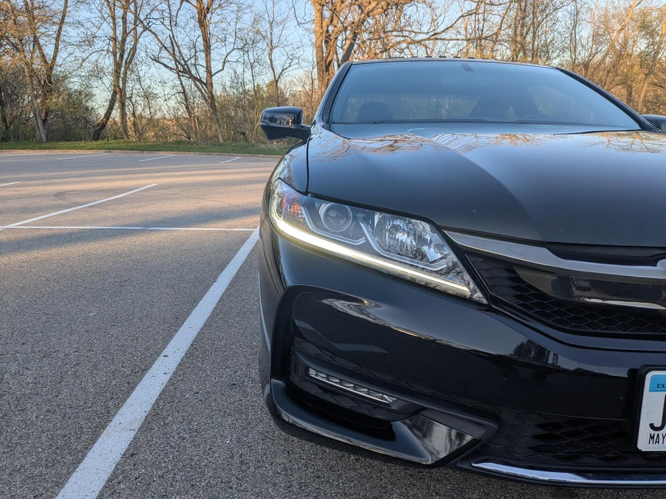 2016 Honda Accord 9th Gen - Image 10 of 31
