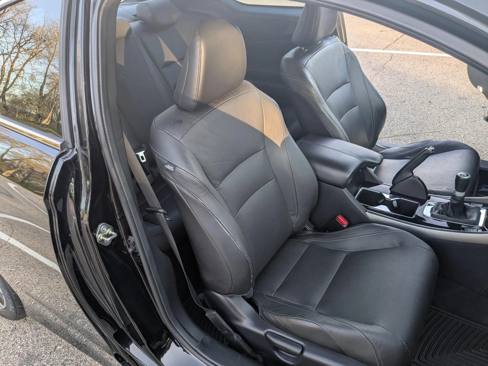 2016 Honda Accord 9th Gen - Image 27 of 31