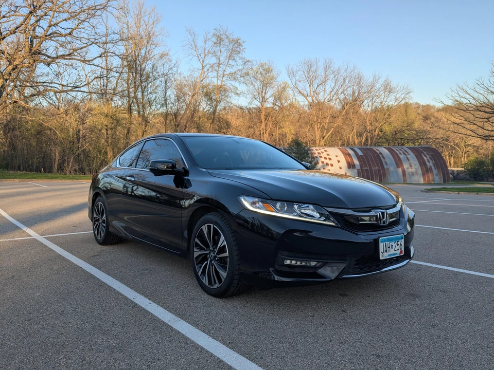 2016 Honda Accord 9th Gen - Image 8 of 31
