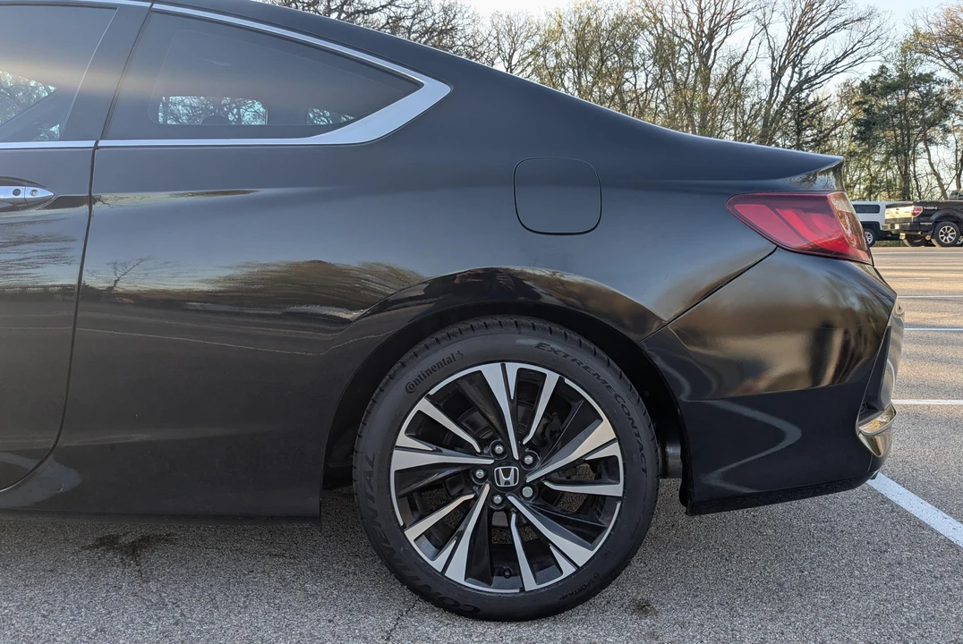 2016 Honda Accord 9th Gen - Image 17 of 31