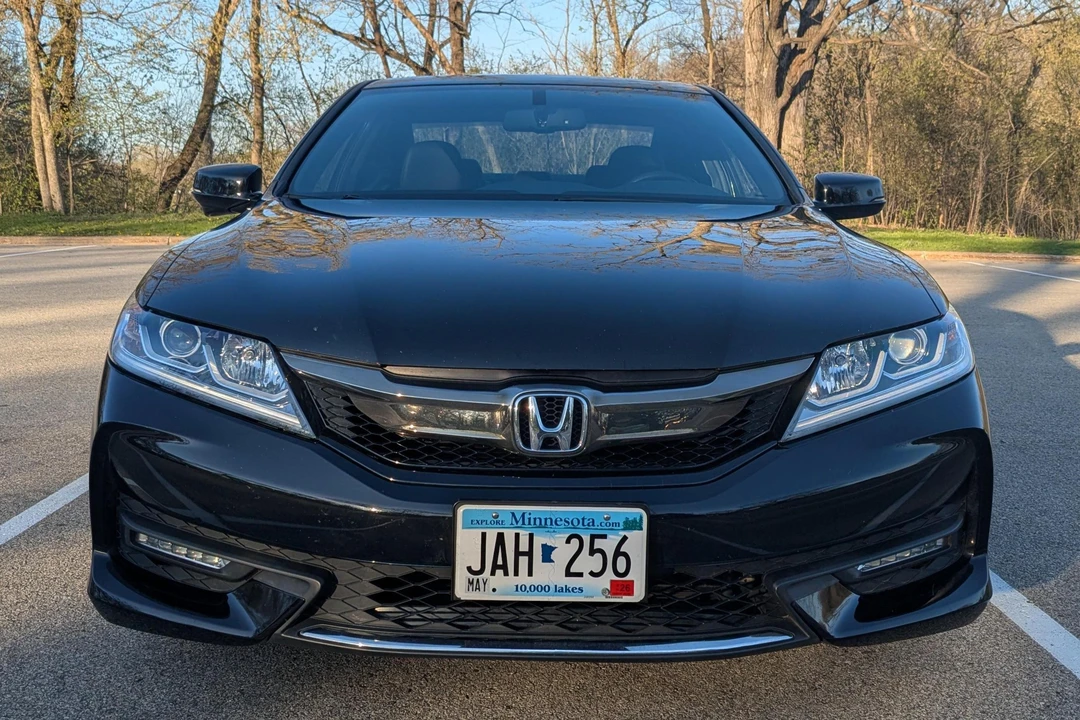 2016 Honda Accord 9th Gen - Image 2 of 31