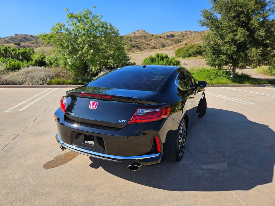 2016 Honda Accord 9th Gen - Image 21 of 31